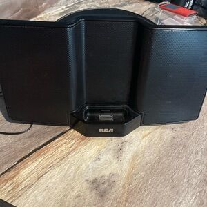RCA Portable Speaker System For iPod with AC Adapter Tested Works.